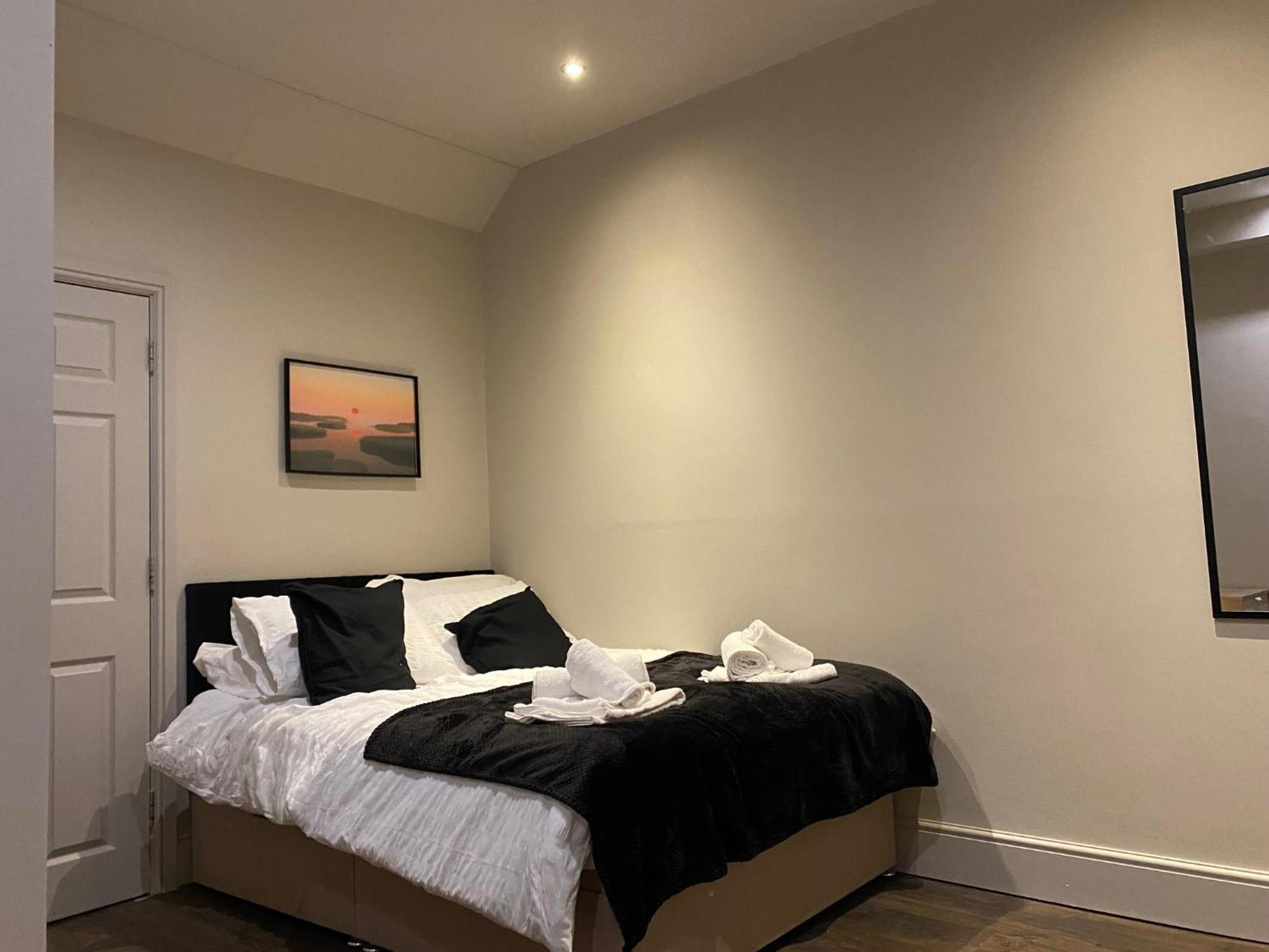 Stunning King Suite Apartment In The Heart Of Leeds City Center Εξωτερικό φωτογραφία